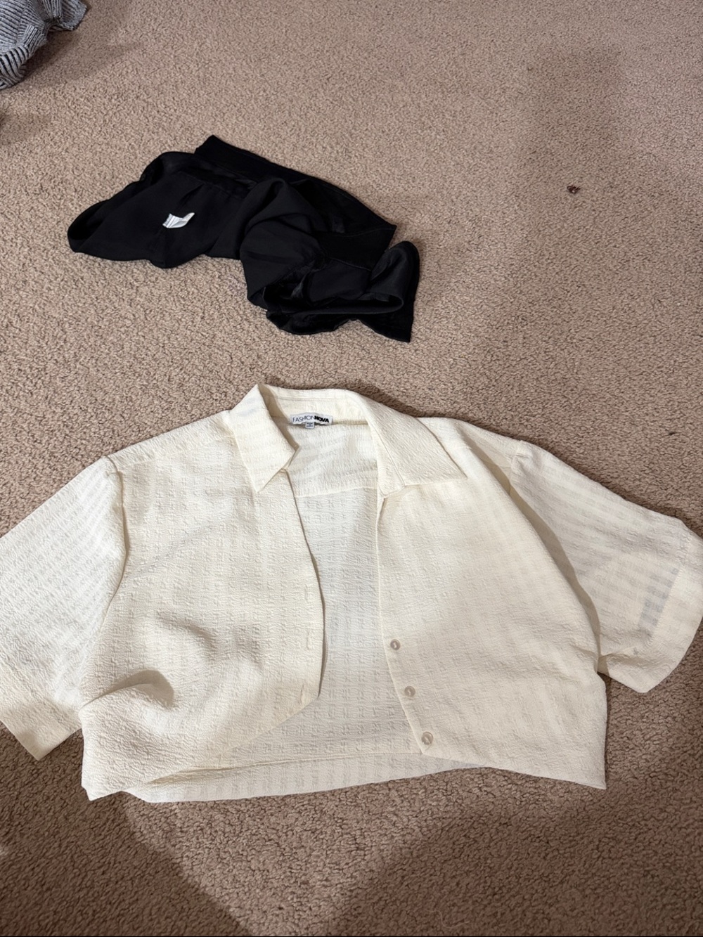 Cropped Cream Button-Front Textured Shirt